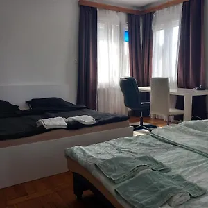 & Murgle Hostel Lublana